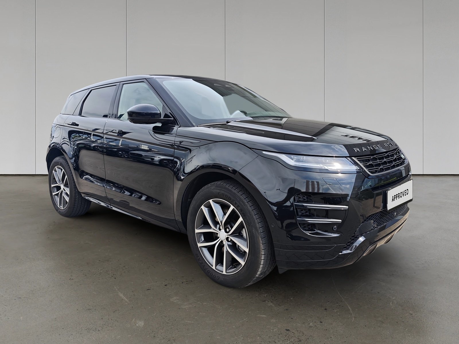 Dynamic SE D200
2.0L Diesel Ingenium (204KM), Skrzynia automatyczna, Napęd AWD